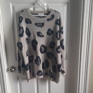 She and Sky Gray and Black Patterned Sweater